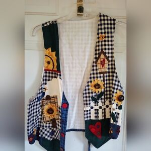 Patchwork Women's Size Medium Floral Vest.